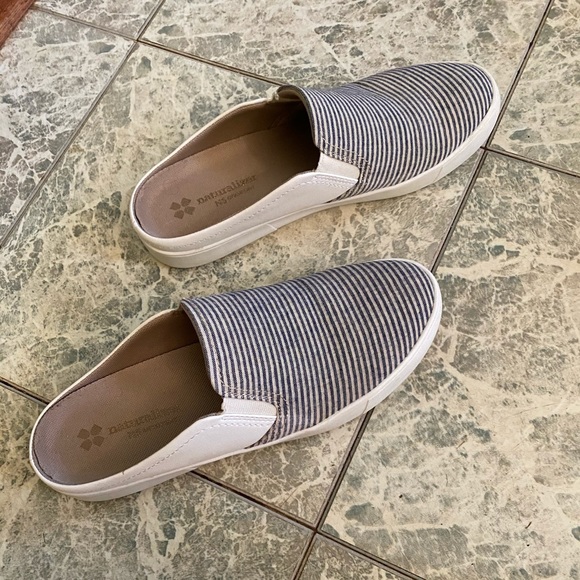 naturalizer women's slip on shoes